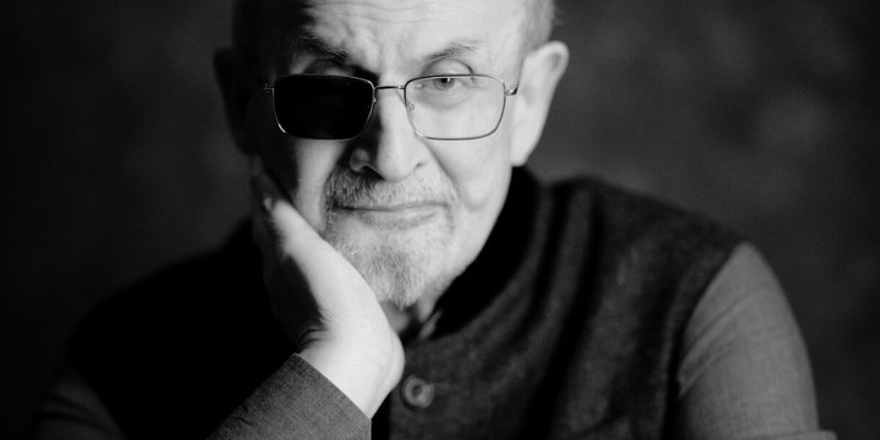 Portrait of the author Salman Rushdie