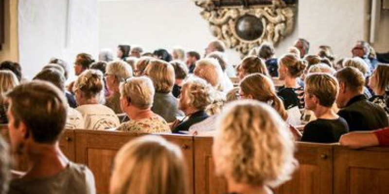 Mennesker i kirke