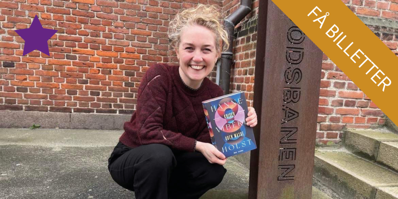 Marianne Grymer Bargeman med romanen Kriger uden maske